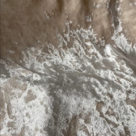 Velvet T-shirt, brand: Garage, size:medium, beige - Picture 4 of 4